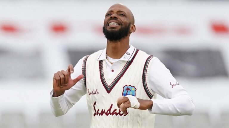 2020-07-16T154204Z_2032660454_RC2FUH9O5MTM_RTRMADP_3_CRICKET-TEST-ENG-WIN.JPG