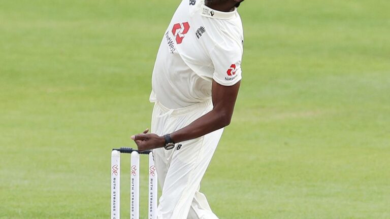 2025-06-21T144529Z_2070271619_RC217FAOZND9_RTRMADP_3_CRICKET-TEST-ENG-IND.JPG