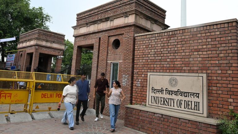 6270_19_6_2025_14_0_56_3_STUDENTDELHIUNIVERSITYDELHI2025_19_06_3.JPG