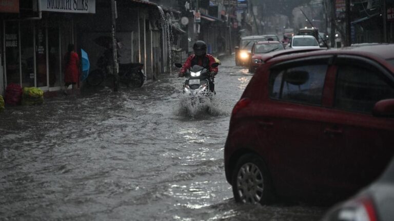 kochi20rain1.jpeg